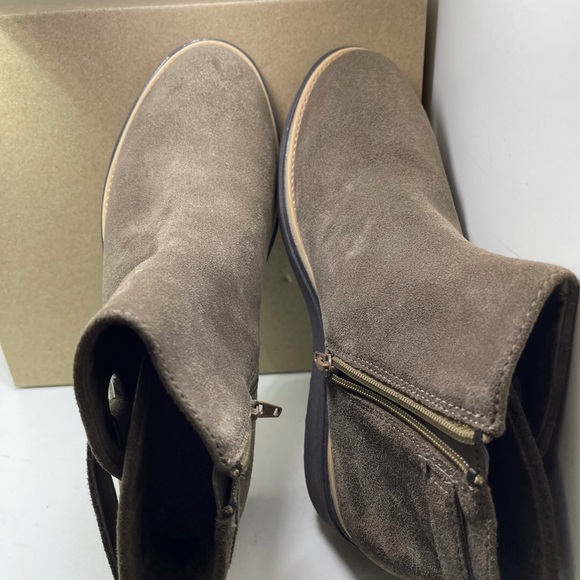 BNIB Clark Sharon Spring Olive Suede - Picture 9 of 11